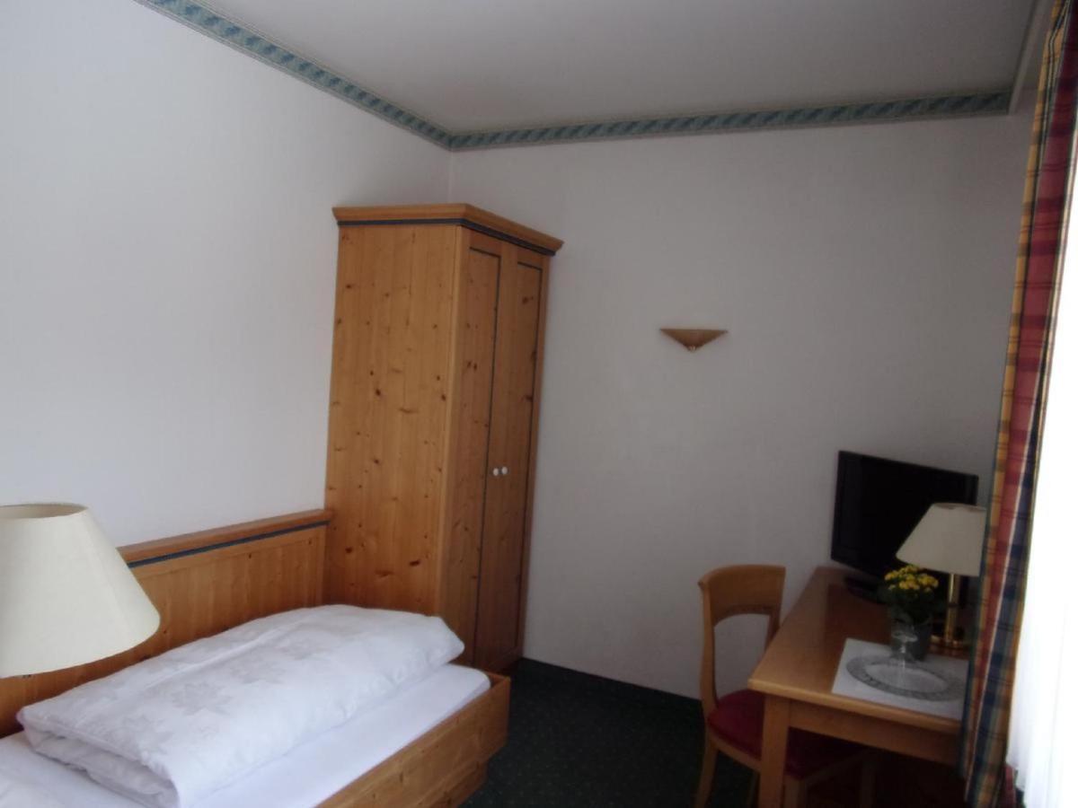 Hotel Landgasthof Hacker Zachenberg Extérieur photo